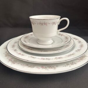 Three Crown China Dinner Set