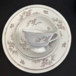 Royal Empress China by Seyei 'Chateau' 1486