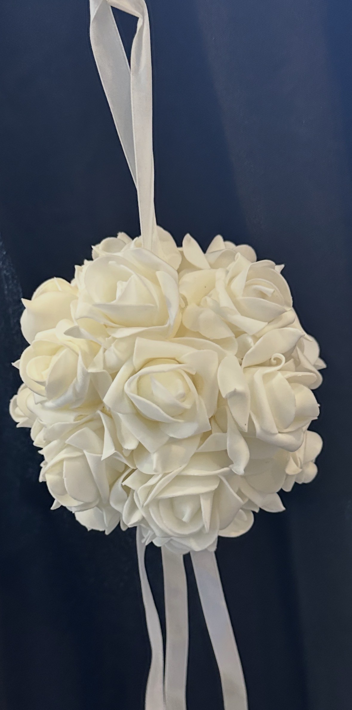 Rose Kissing Ball 15cm - Image 3